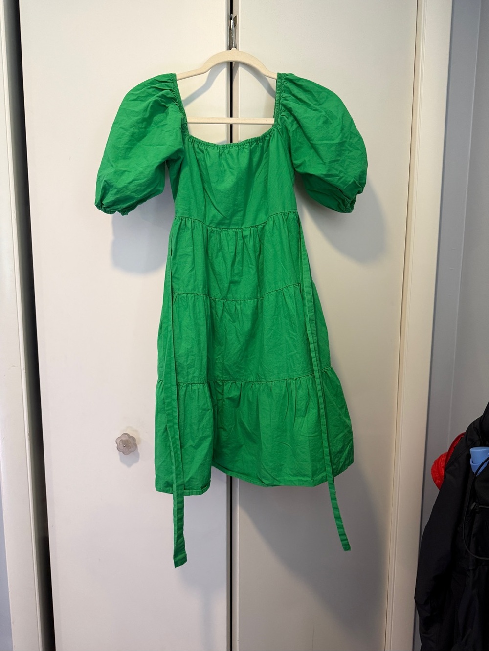 Women's Green Puff-Sleeve Tiered Mini Dress